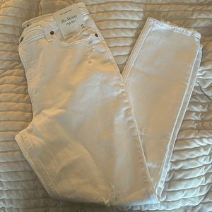 NWT Abercrombie skinny high rise white jeans